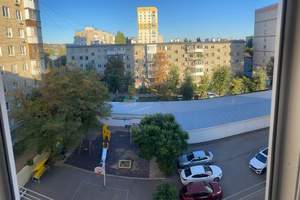 2-к квартира, вторичка, 63м2, 4/4 этаж