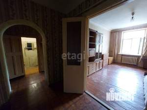 2-к квартира, вторичка, 62м2, 1/4 этаж