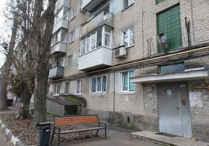 2-к квартира, вторичка, 42м2, 1/5 этаж