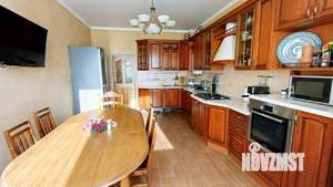 4-к квартира, вторичка, 134м2, 3/4 этаж