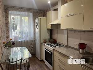 2-к квартира, вторичка, 50м2, 1/10 этаж