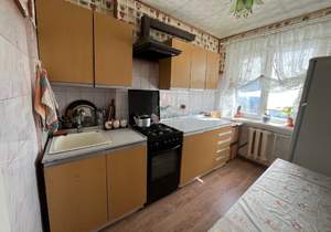 3-к квартира, вторичка, 60м2, 9/9 этаж