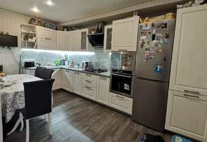 2-к квартира, вторичка, 58м2, 1/10 этаж