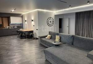 4-к квартира, вторичка, 185м2, 4/4 этаж