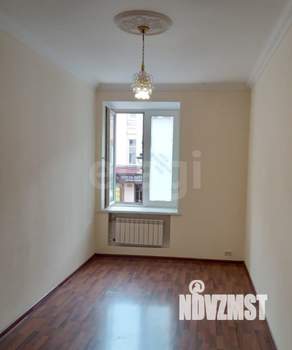 4-к квартира, вторичка, 119м2, 2/5 этаж
