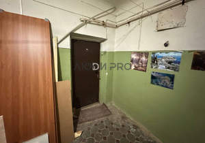 2-к квартира, вторичка, 71м2, 1/5 этаж