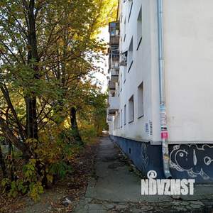 2-к квартира, вторичка, 42м2, 1/4 этаж