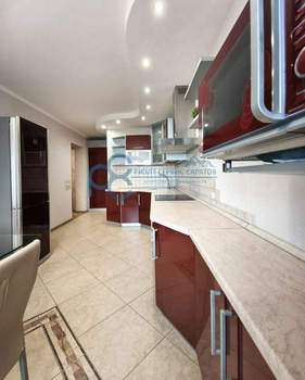 4-к квартира, вторичка, 118м2, 3/11 этаж