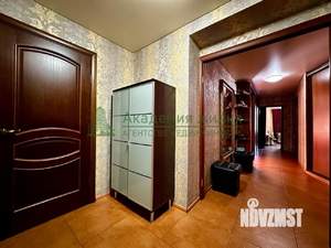 4-к квартира, вторичка, 123м2, 3/9 этаж