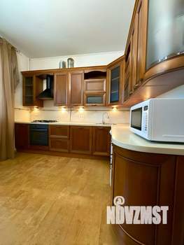 3-к квартира, вторичка, 109м2, 2/4 этаж