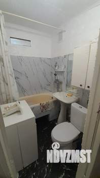 2-к квартира, вторичка, 42м2, 1/5 этаж