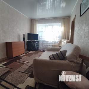 2-к квартира, вторичка, 42м2, 1/4 этаж