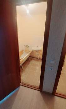 2-к квартира, вторичка, 46м2, 1/10 этаж