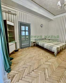 2-к квартира, вторичка, 68м2, 4/4 этаж