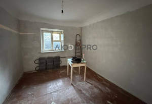 2-к квартира, вторичка, 71м2, 1/5 этаж