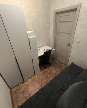 2-к квартира, вторичка, 42м2, 1/5 этаж