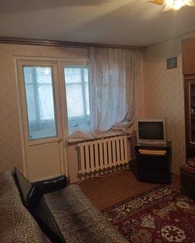 2-к квартира, вторичка, 45м2, 1/9 этаж