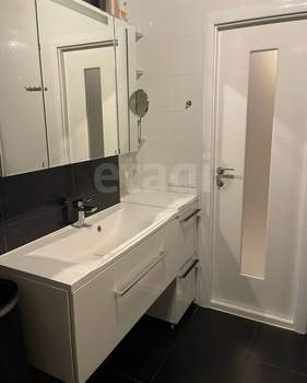 2-к квартира, вторичка, 52м2, 9/18 этаж