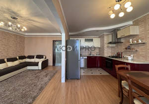 3-к квартира, вторичка, 80м2, 10/10 этаж