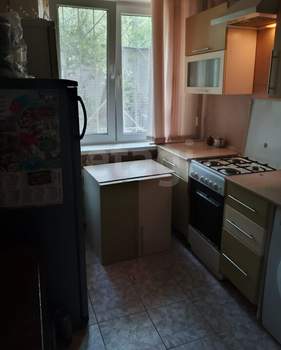 2-к квартира, вторичка, 42м2, 1/9 этаж