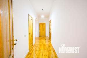 2-к квартира, вторичка, 110м2, 2/4 этаж