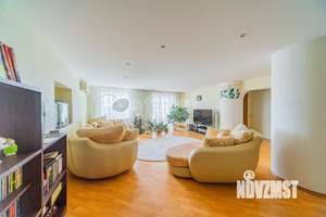 4-к квартира, вторичка, 156м2, 9/11 этаж