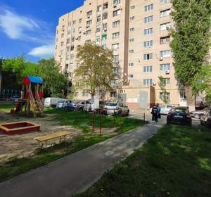 2-к квартира, вторичка, 43м2, 1/9 этаж