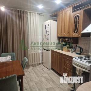 2-к квартира, вторичка, 62м2, 1/10 этаж