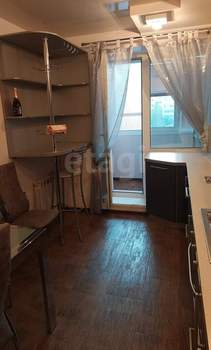 2-к квартира, вторичка, 62м2, 4/10 этаж