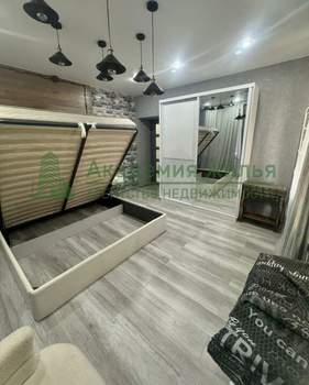 2-к квартира, вторичка, 59м2, 1/4 этаж