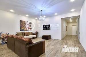 3-к квартира, вторичка, 197м2, 2/5 этаж