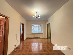 3-к квартира, вторичка, 50м2, 1/4 этаж