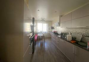 2-к квартира, вторичка, 64м2, 5/10 этаж