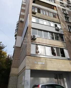 2-к квартира, вторичка, 52м2, 1/9 этаж
