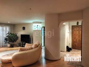 4-к квартира, вторичка, 156м2, 9/11 этаж