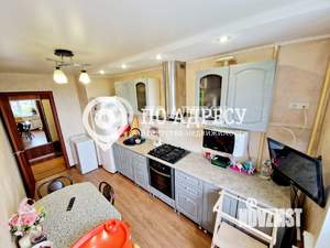 3-к квартира, вторичка, 74м2, 4/10 этаж
