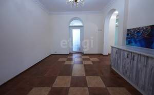 4-к квартира, вторичка, 119м2, 2/5 этаж