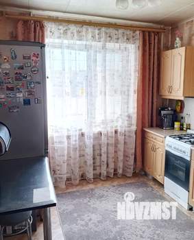 3-к квартира, вторичка, 64м2, 1/9 этаж