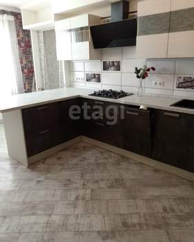 3-к квартира, вторичка, 80м2, 10/10 этаж