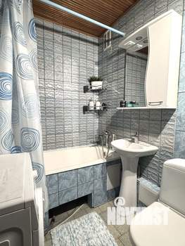 2-к квартира, вторичка, 42м2, 1/5 этаж