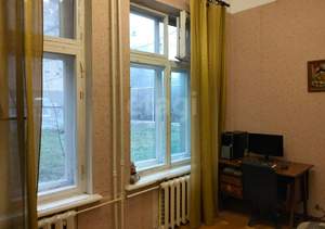 2-к квартира, вторичка, 37м2, 1/4 этаж