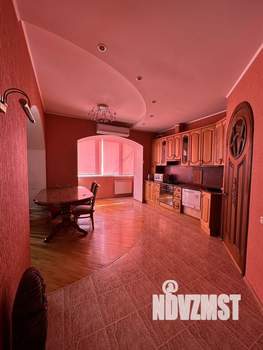 3-к квартира, вторичка, 106м2, 10/10 этаж