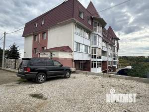 4-к квартира, вторичка, 107м2, 1/3 этаж