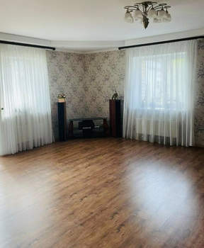 3-к квартира, вторичка, 124м2, 3/4 этаж