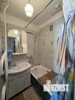 4-к квартира, вторичка, 63м2, 3/5 этаж