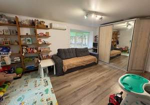 Студия квартира, вторичка, 31м2, 1/5 этаж