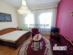 4-к квартира, вторичка, 134м2, 3/3 этаж