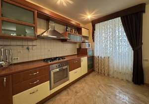 3-к квартира, вторичка, 130м2, 7/10 этаж