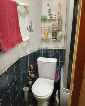 2-к квартира, вторичка, 42м2, 1/9 этаж