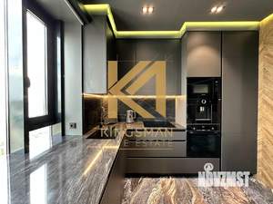 3-к квартира, вторичка, 110м2, 33/37 этаж